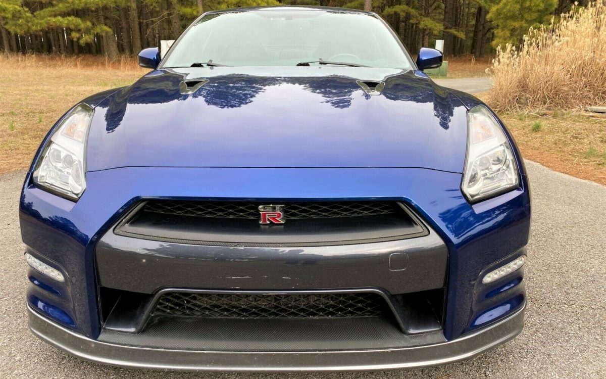 GT-R (2)